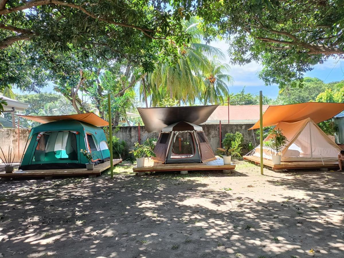 Shenanigans Glamping Resort Zamboanguita  エクステリア 写真