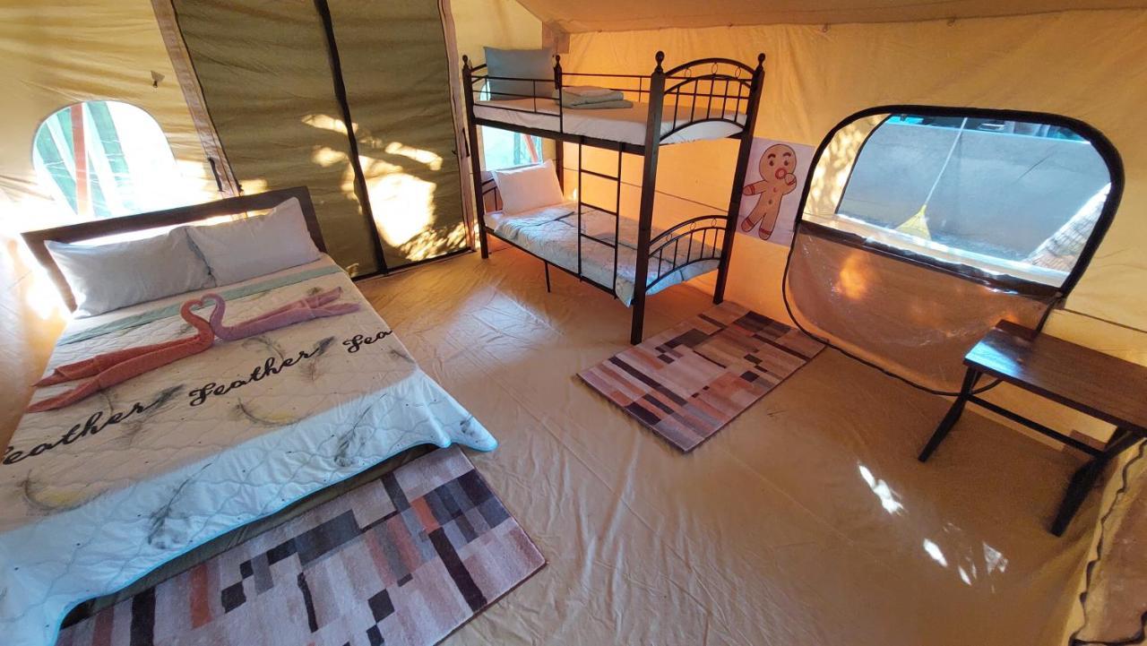 Shenanigans Glamping Resort Zamboanguita  エクステリア 写真